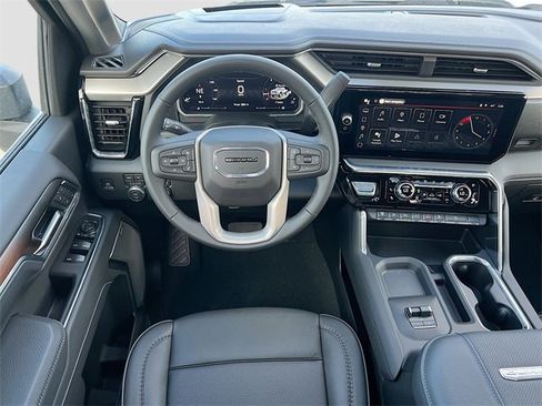 New 2026 GMC Sierra 2500 Denali w/ Denali Reserve Package image 16