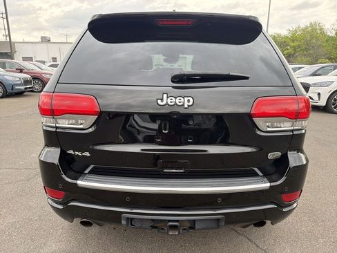 Used 2017 Jeep Grand Cherokee Overland w/ Jeep Active Safety Group AWD/4WD image 4