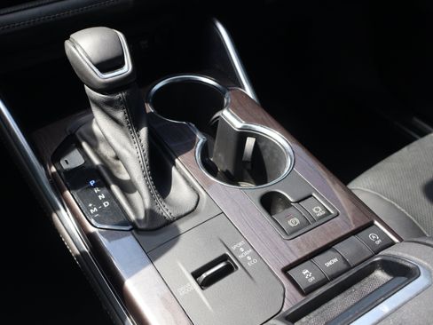 Used 2021 Toyota Highlander Limited FWD image 17