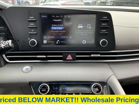 Used 2022 Hyundai Elantra SEL w/ Cargo Package FWD image 17