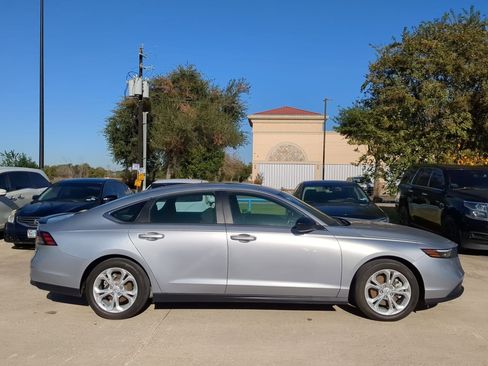 Used 2024 Honda Accord Sport image 2