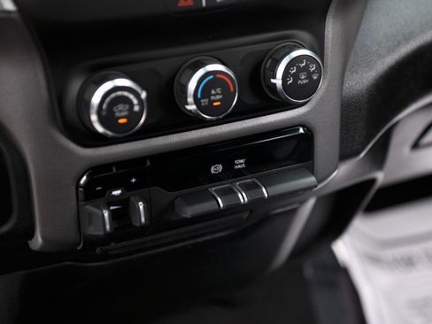 Used 2021 RAM 2500 Big Horn image 25