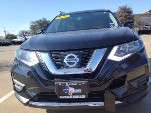 Used 2017 Nissan Rogue S w/ Appearance Package image 2
