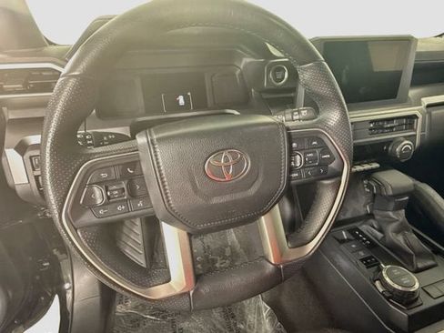 Certified 2025 Toyota 4Runner SR5 AWD/4WD image 13