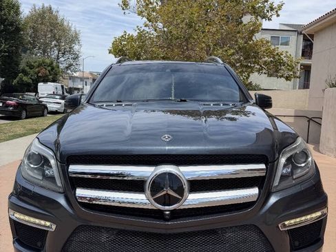 Used 2013 Mercedes-Benz GL 550 4MATIC image 7