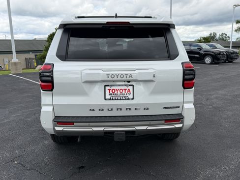 Used 2025 Toyota 4Runner Limited AWD/4WD image 8