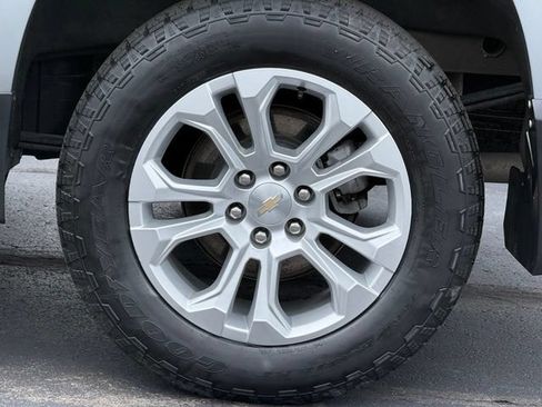 Used 2023 Chevrolet Silverado 1500 LTZ w/ Technology Package AWD/4WD image 11