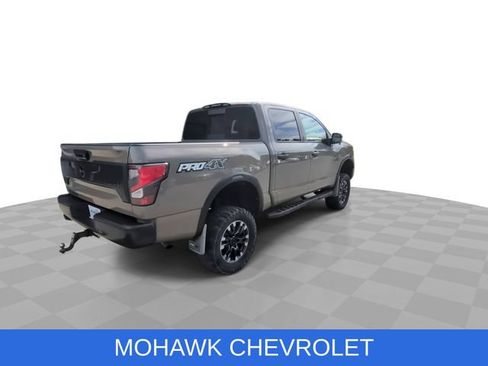 Used 2021 Nissan Titan PRO-4X w/ Pro-4x Convenience Package AWD/4WD image 8