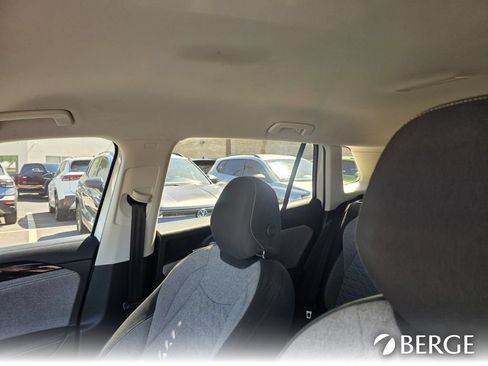 Used 2025 Volkswagen Tiguan S FWD image 15