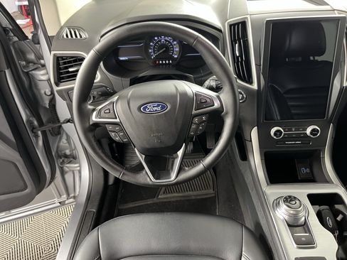 Used 2022 Ford Edge SEL AWD/4WD image 12