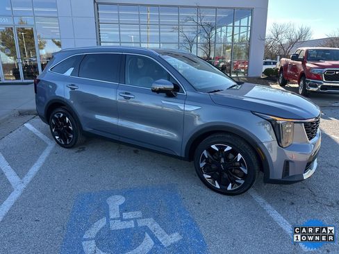 Used 2025 Kia Sorento SX image 38