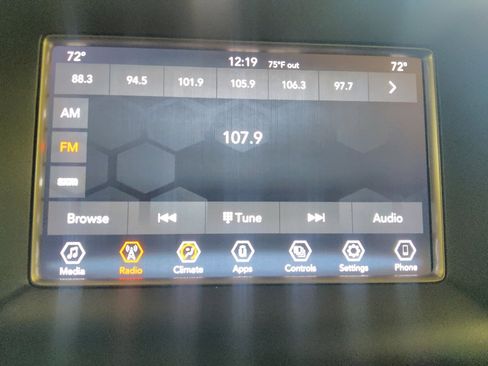 Used 2021 Jeep Grand Cherokee Laredo RWD image 25