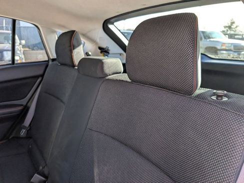 Used 2017 Subaru Crosstrek 2.0i Premium image 14