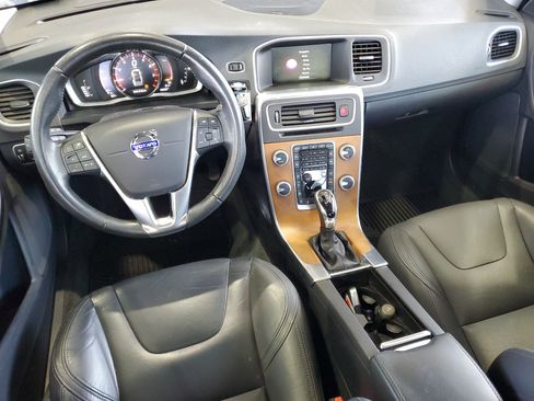 Used 2017 Volvo S60 T5 Inscription Platinum FWD image 12