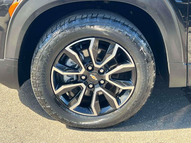 Used 2023 Chevrolet TrailBlazer ACTIV w/ Sun and Liftgate Package AWD/4WD image 8
