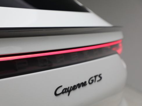 Used 2021 Porsche Cayenne GTS image 25