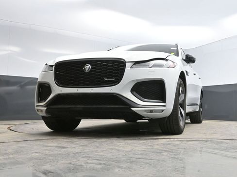 Used 2024 Jaguar F-PACE R-Dynamic S image 30