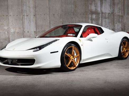 Used 2013 Ferrari 458 Spider image 5