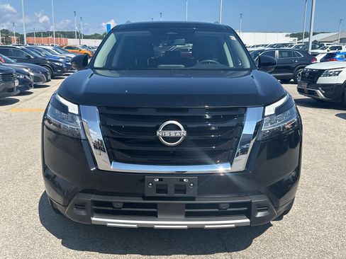 Certified 2023 Nissan Pathfinder SL AWD/4WD image 3