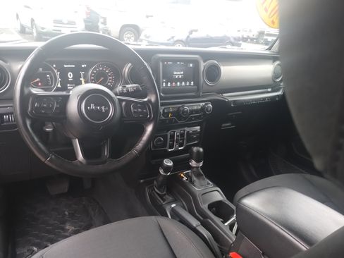 Used 2021 Jeep Wrangler Unlimited Sport image 18