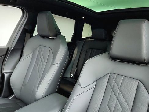 Used 2025 BMW X3 xDrive30i w/ Premium Package image 37