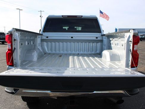 Used 2022 Chevrolet Silverado 2500 LTZ w/ Z71 Off-Road Package image 18