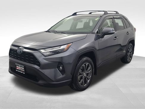 Used 2024 Toyota RAV4 XLE Premium image 8