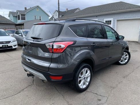 Used 2017 Ford Escape SE w/ Equipment Group 201A AWD/4WD image 5