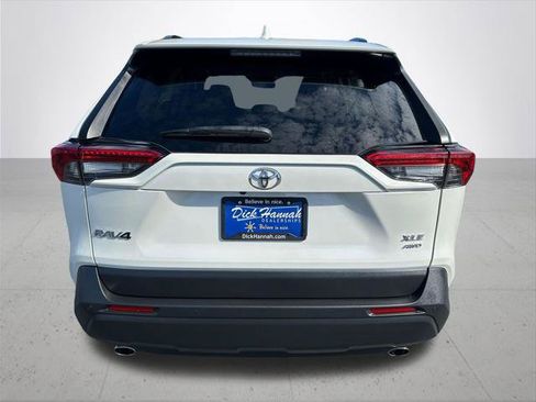Certified 2022 Toyota RAV4 XLE Premium AWD/4WD image 9