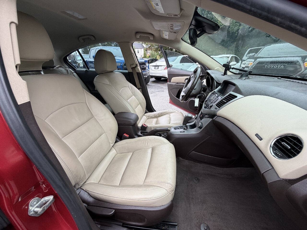 Used 2014 Chevrolet Cruze LT FWD image 13
