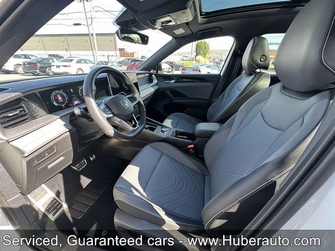 Used 2025 Volkswagen Tiguan SE R-Line AWD/4WD image 18