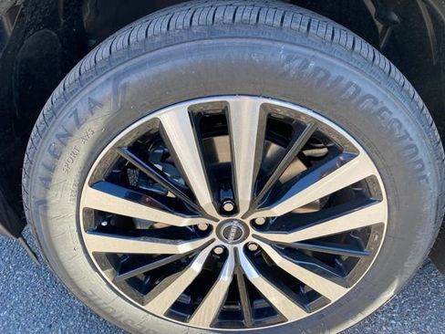 New 2025 Nissan Pathfinder Platinum image 29