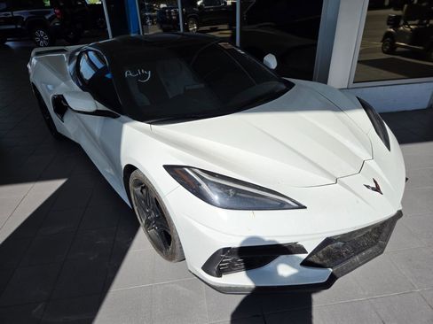 Used 2021 Chevrolet Corvette Stingray Coupe w/ Z51 Performance Package image 3