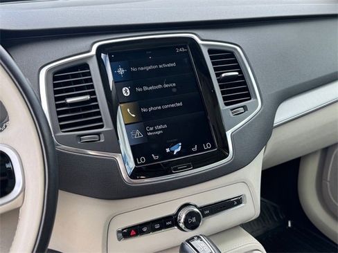 Used 2021 Volvo XC90 T5 Momentum w/ Climate Package image 22