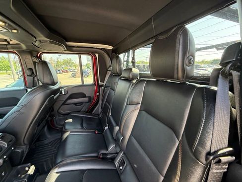 Used 2022 Jeep Gladiator Mojave w/ Cold Weather Group AWD/4WD image 27