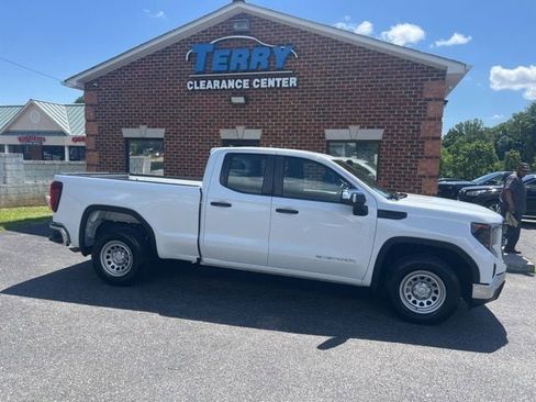 Used 2022 GMC Sierra 1500 Pro w/ 1SA Safety Plus Package RWD image 2