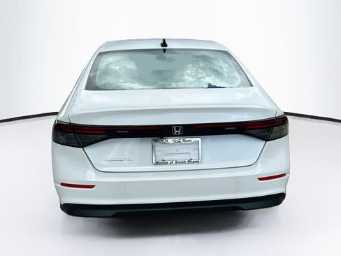 Used 2025 Honda Accord SE image 5