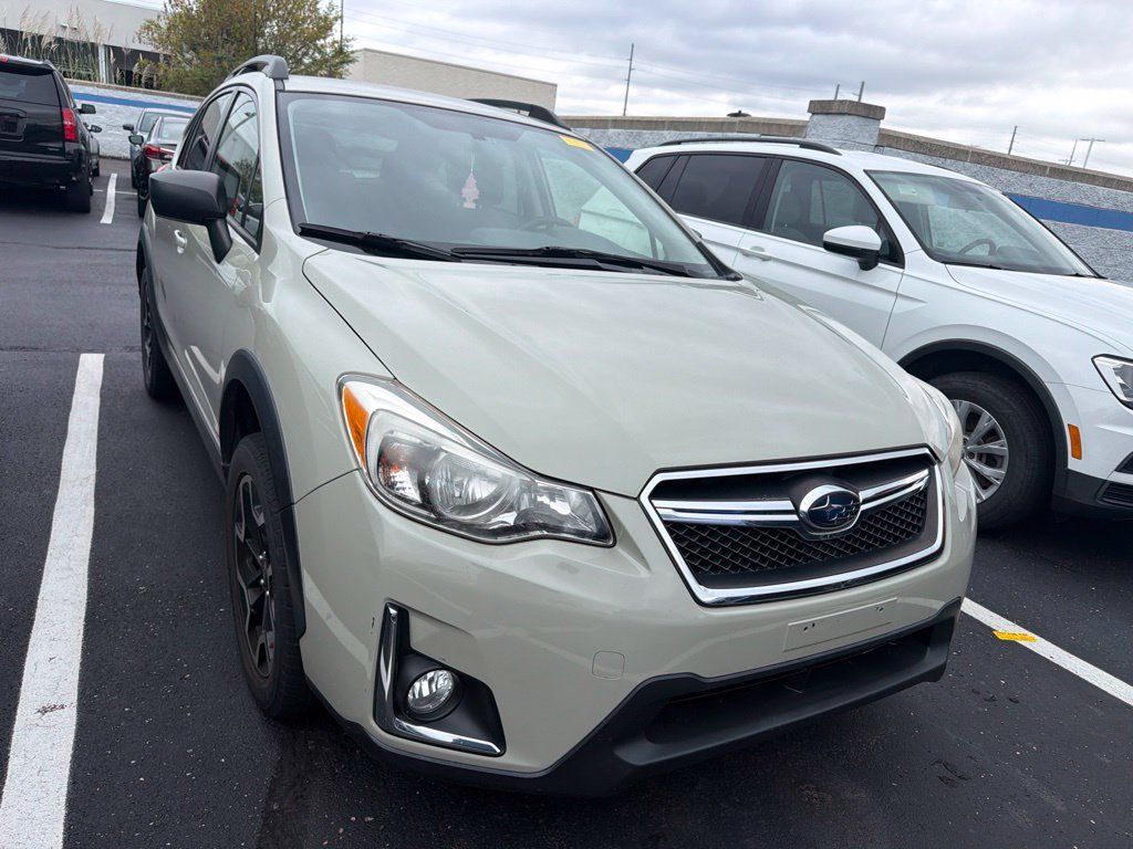 Used 2016 Subaru Crosstrek 2.0i AWD/4WD image 5