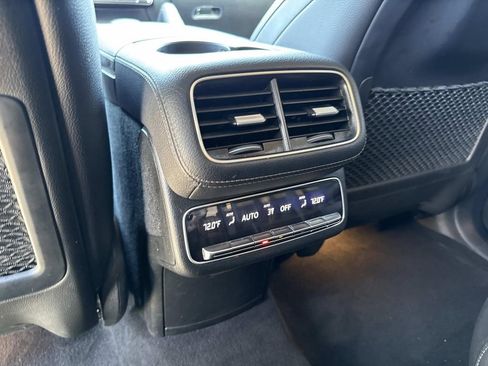 Used 2023 Mercedes-Benz GLS 450 4MATIC image 17
