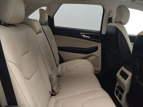 Used 2017 Ford Edge Titanium w/ Technology Package FWD image 19