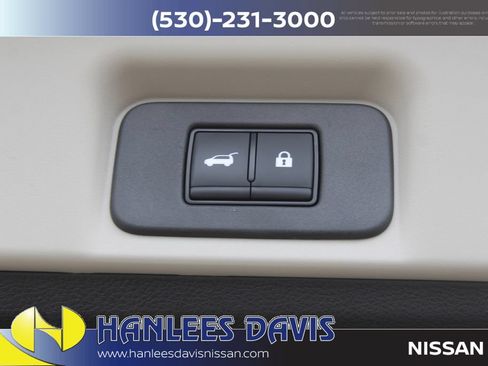 Used 2023 Nissan Ariya FWD image 11