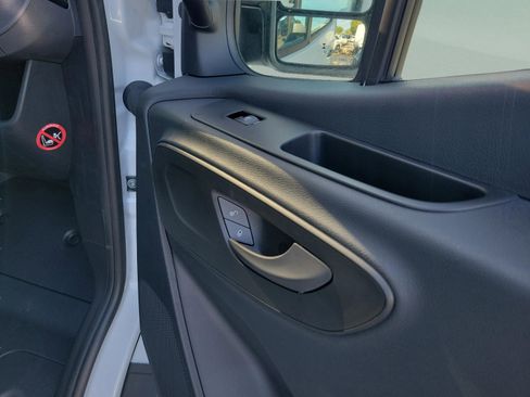 Used 2025 Mercedes-Benz Sprinter 2500 image 14