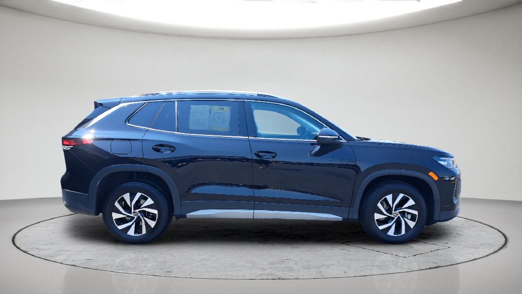 Used 2026 Volkswagen Tiguan S AWD/4WD image 4