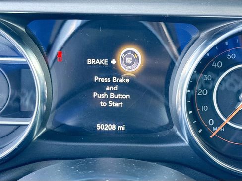 Used 2023 Jeep Gladiator Overland image 13