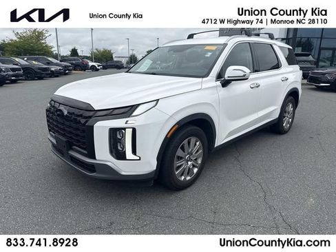 Used 2023 Hyundai Palisade SEL AWD/4WD image 1