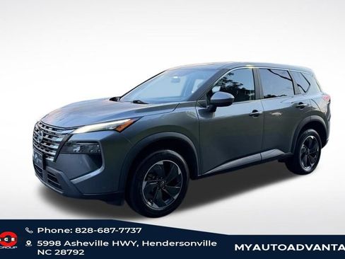 Used 2025 Nissan Rogue SV AWD/4WD image 3