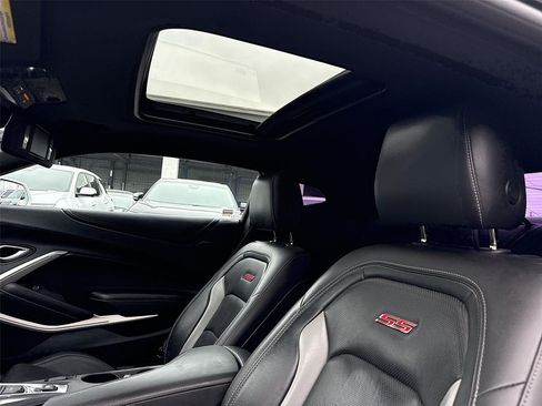 Used 2019 Chevrolet Camaro SS RWD image 17
