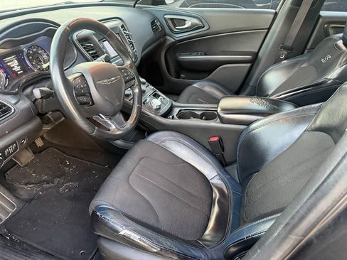 Used 2015 Chrysler 200 S w/ Comfort Group image 9