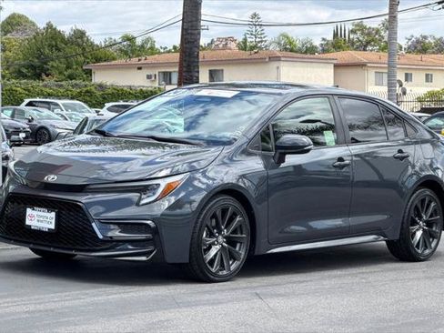 Certified 2024 Toyota Corolla SE w/ SE Premium Package FWD image 9