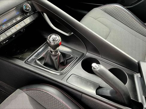 Used 2022 Hyundai Elantra N Line image 17